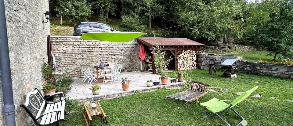 Country house 6 rooms of 150 m² in Martrois (21320)