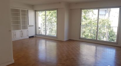 Appartement 5 pièces de 102 m² à Paris (75016)