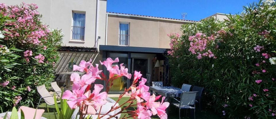 House 4 rooms of 103 m² in Mèze (34140)