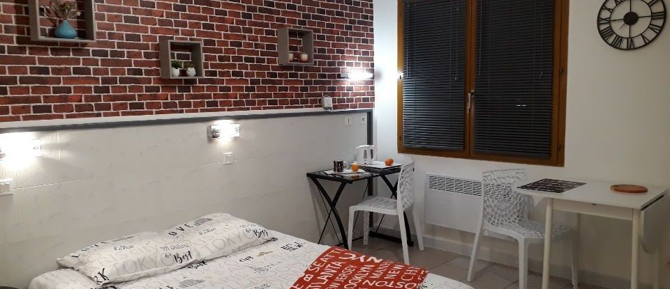 Studio 1 room of 20 m² in Sainte-Savine (10300)