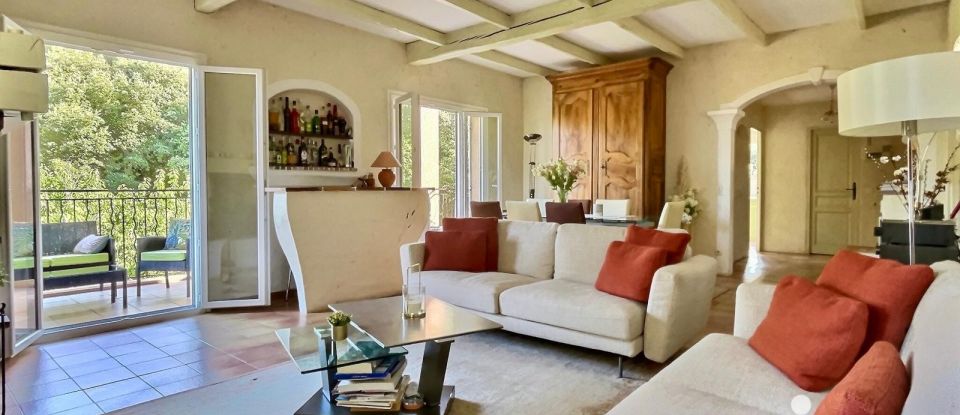 Traditional house 8 rooms of 188 m² in Villefranche-sur-Mer (06230)