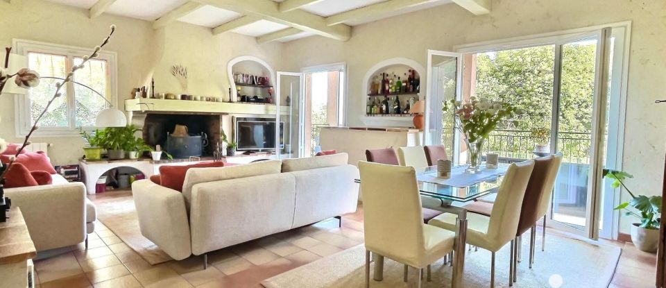 Traditional house 8 rooms of 188 m² in Villefranche-sur-Mer (06230)