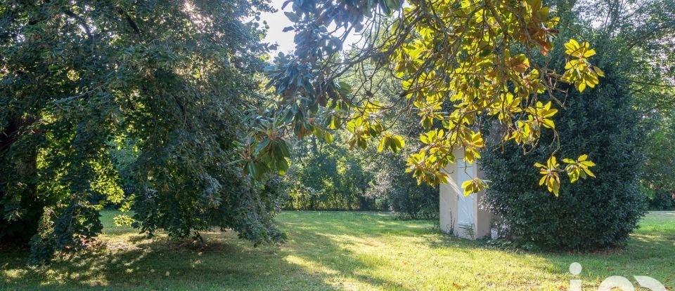 Demeure 8 pièces de 246 m² à Montauban (82000)