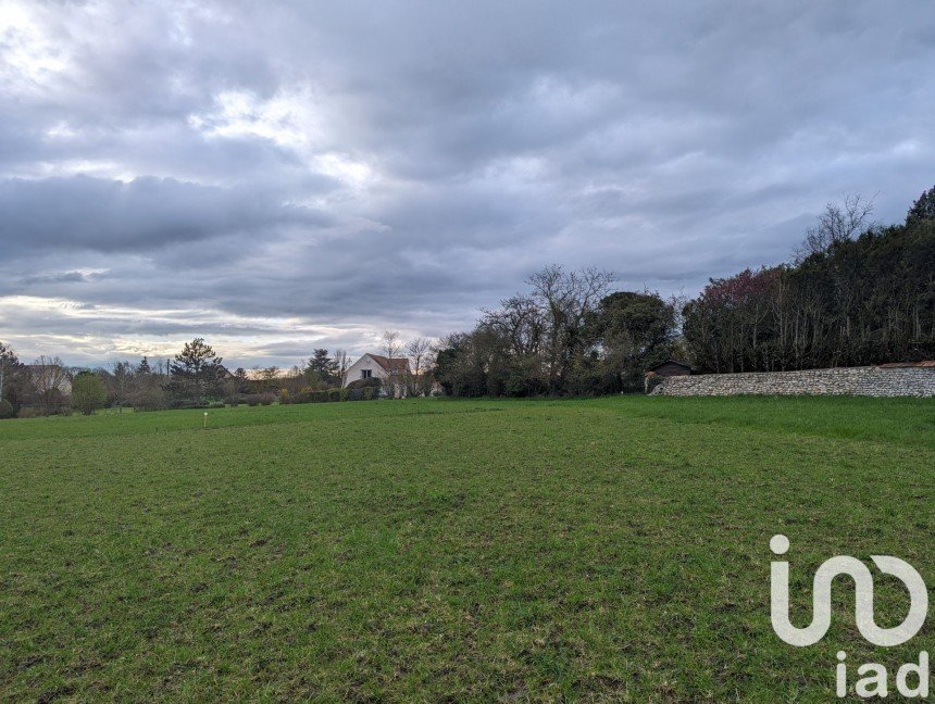 Land of 1,423 m² in Dammartin-en-Serve (78111)