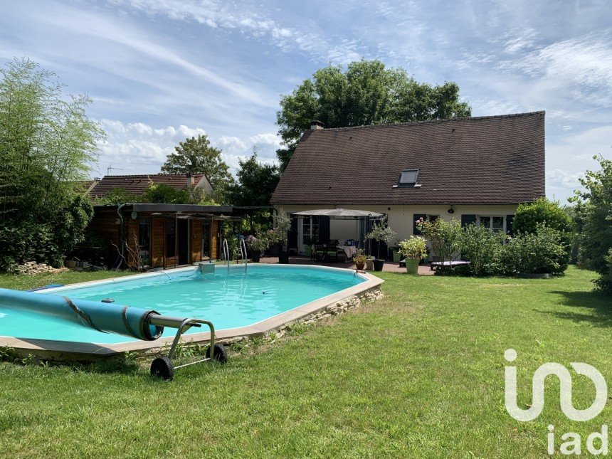 Country house 6 rooms of 136 m² in Jambville (78440)