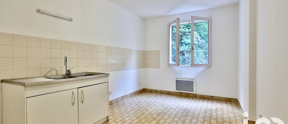 Appartement 3 pièces de 75 m² à Lyon (69004)