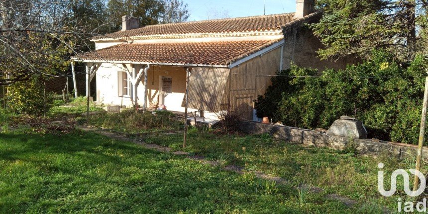 Village house 3 rooms of 82 m² in Hure (33190)