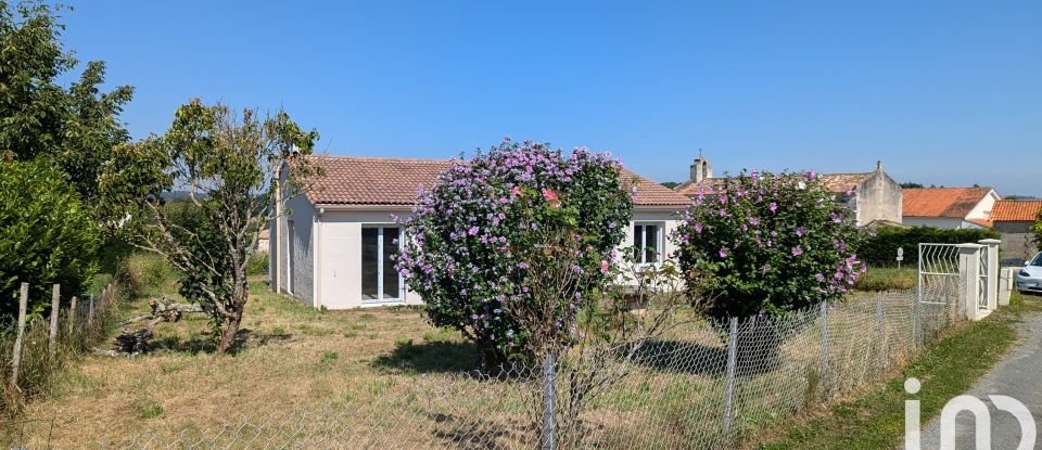 Maison traditionnelle 5 pièces de 87 m² à Montendre (17130)