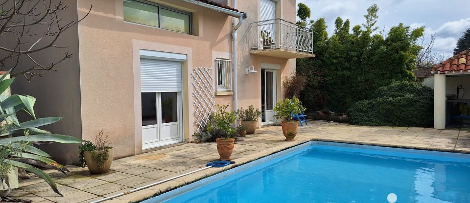 Maison 5 pièces de 135 m² à Montauban (82000)