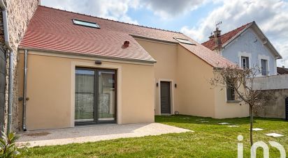 Maison 6 pièces de 115 m² à Bailly-Romainvilliers (77700)