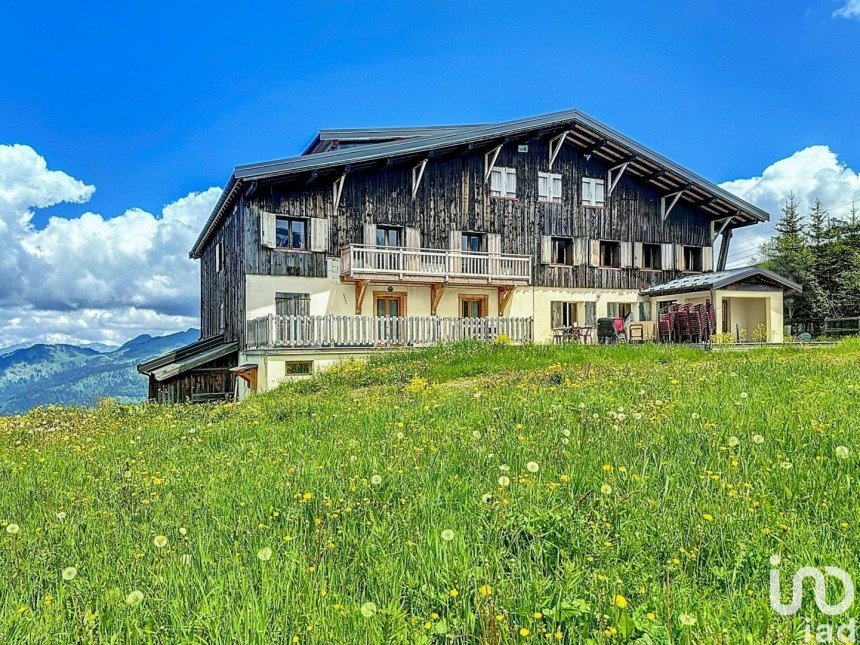 Hotel-restaurant of 900 m² in Samoëns (74340)