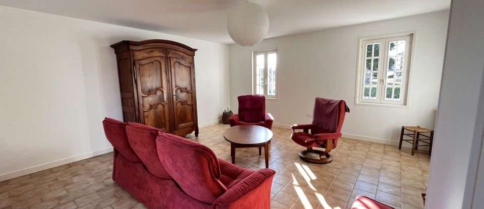 Maison 7 pièces de 186 m² à Perrigny-sur-Loire (71160)