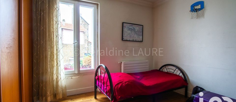 House 6 rooms of 185 m² in Saint-Maur-des-Fossés (94100)