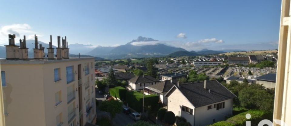 Apartment 3 rooms of 45 m² in La Mure (38350)