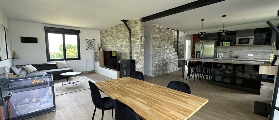 House 6 rooms of 125 m² in Bonneval (28800)