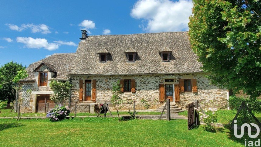 House 7 rooms of 173 m² in Saint-Merd-de-Lapleau (19320)