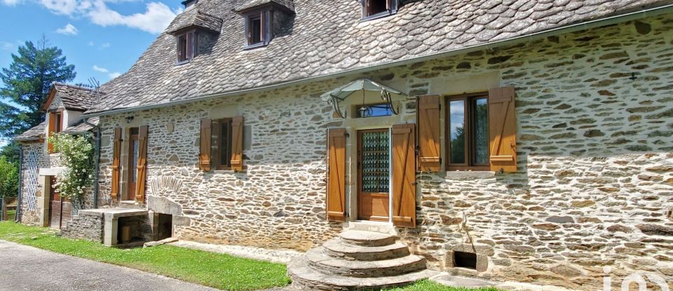 House 7 rooms of 173 m² in Saint-Merd-de-Lapleau (19320)