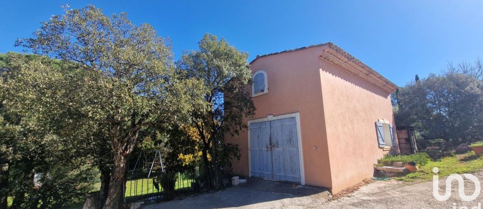 Maison 6 pièces de 210 m² à Roquebrune-sur-Argens (83520)