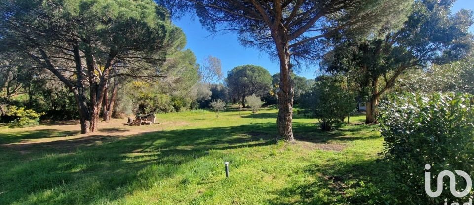 Maison 6 pièces de 210 m² à Roquebrune-sur-Argens (83520)