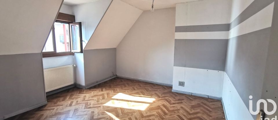 Maison 8 pièces de 178 m² à Roye (80700)