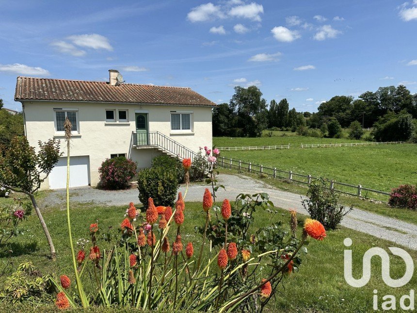 Maison 4 pièces de 80 m² à Antigny (85120)