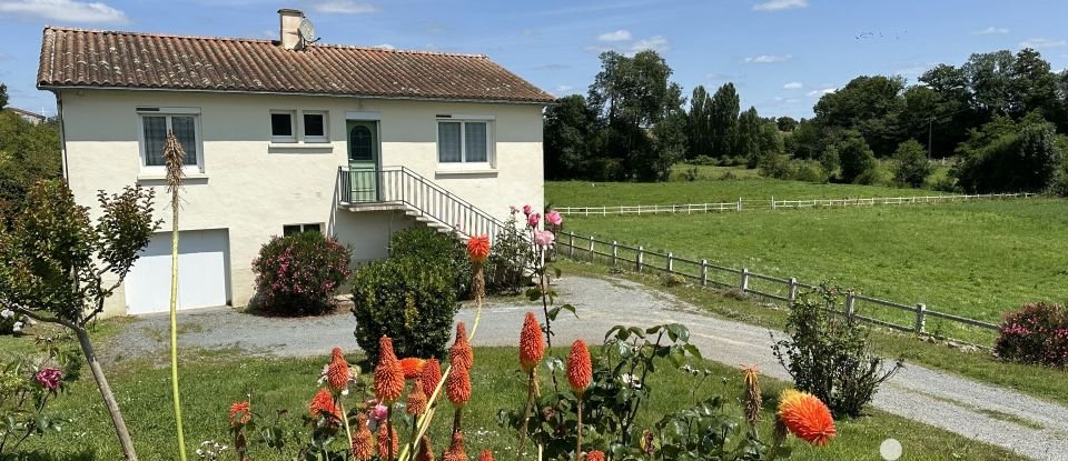 Maison 4 pièces de 80 m² à Antigny (85120)