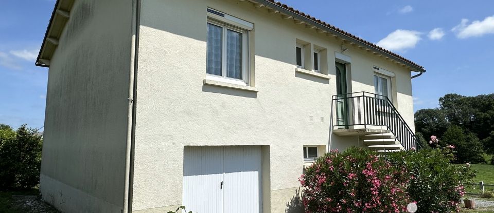 Maison 4 pièces de 80 m² à Antigny (85120)