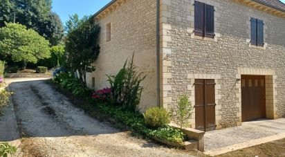 House 4 rooms of 114 m² in Sarlat-la-Canéda (24200)