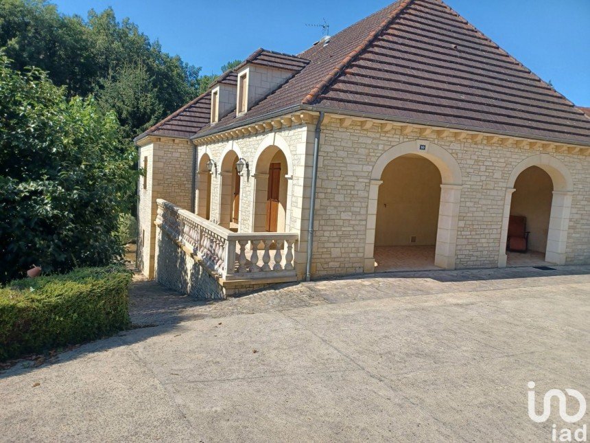 Maison 4 pièces de 114 m² à Sarlat-la-Canéda (24200)