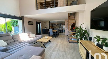 Maison 8 pièces de 180 m² à Follainville-Dennemont (78520)