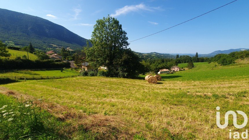 Terrain de 1 141 m² à Saint-Martin-le-Colonel (26190)