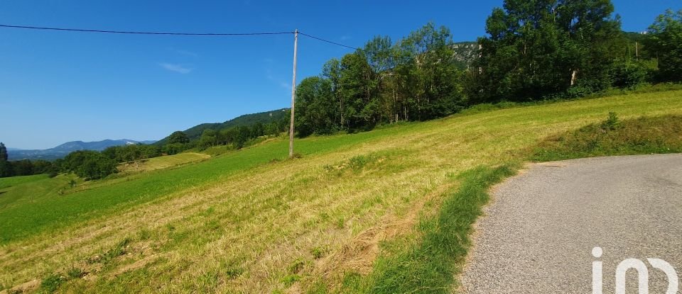 Land of 1,141 m² in Saint-Martin-le-Colonel (26190)