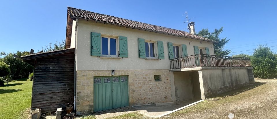 Traditional house 5 rooms of 97 m² in Saint-Léon-sur-Vézère (24290)