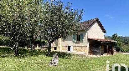 Traditional house 5 rooms of 97 m² in Saint-Léon-sur-Vézère (24290)