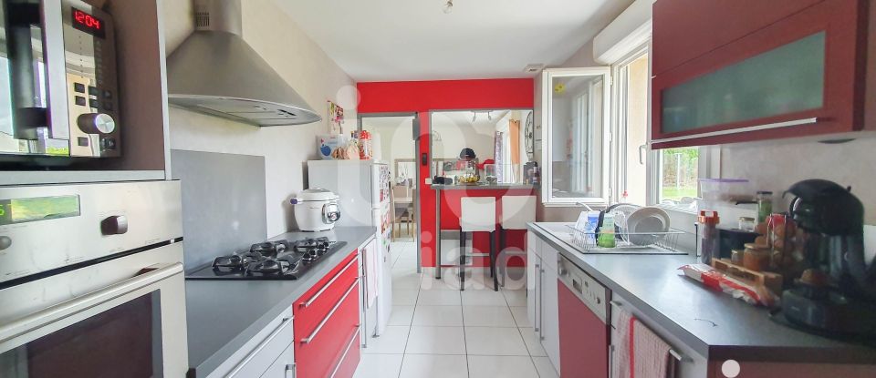 Maison 5 pièces de 115 m² à Manthelan (37240)