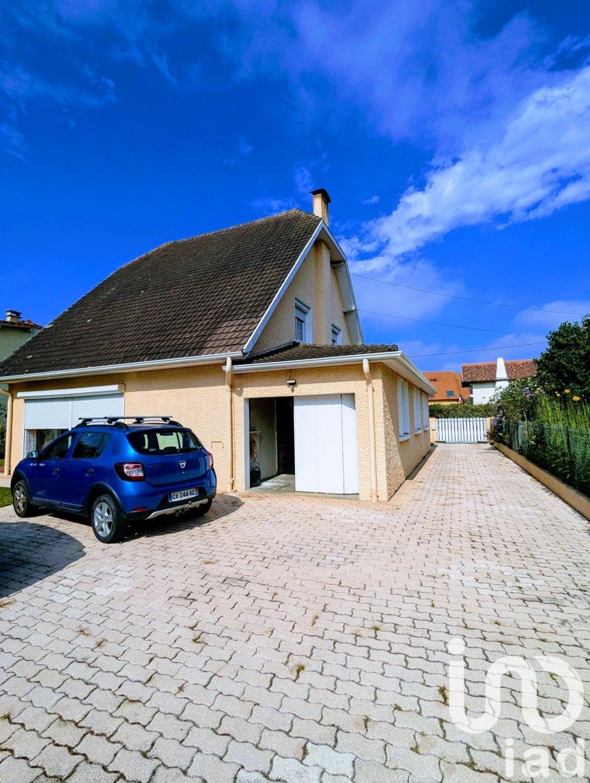 House 4 rooms of 117 m² in Orleix (65800)