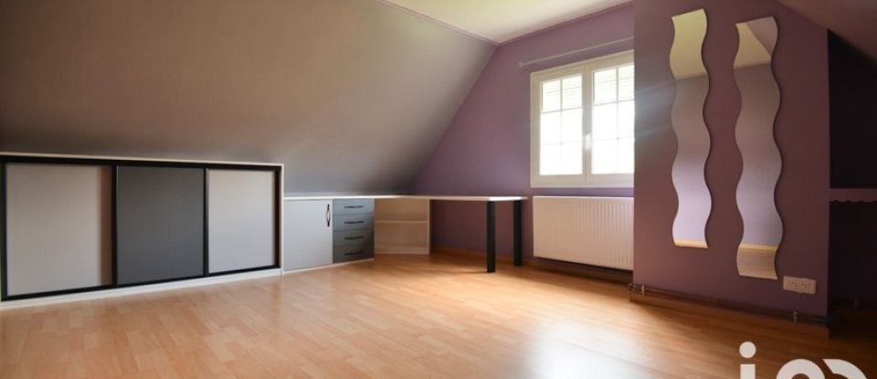 Maison 7 pièces de 175 m² à Mesnil-Panneville (76570)