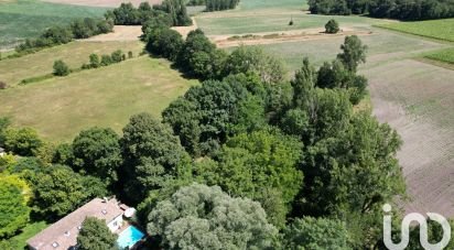 Country house 7 rooms of 202 m² in Chevanceaux (17210)