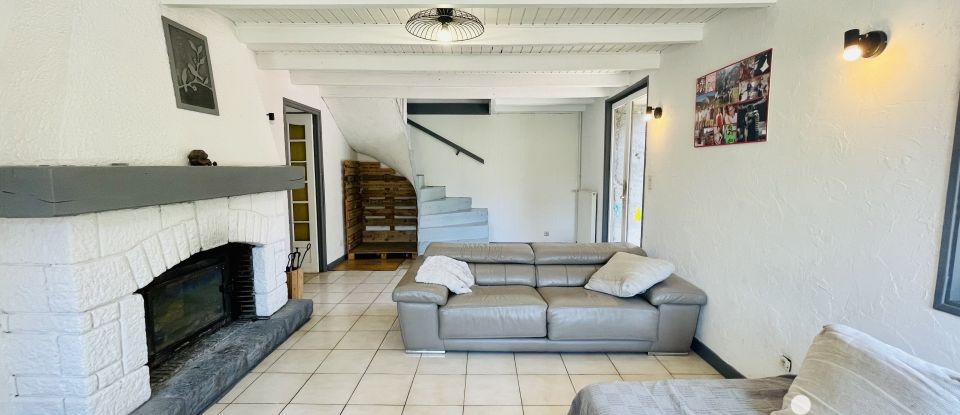 Maison 6 pièces de 170 m² à Saint-Thibaud-de-Couz (73160)