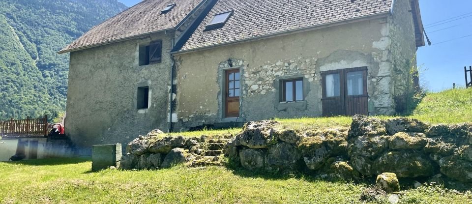 Maison 6 pièces de 170 m² à Saint-Thibaud-de-Couz (73160)