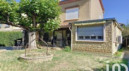 Traditional house 6 rooms of 111 m² in Sorgues (84700)