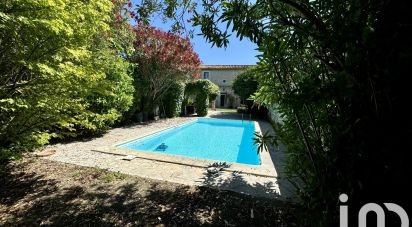 Mas 6 rooms of 154 m² in Caissargues (30132)