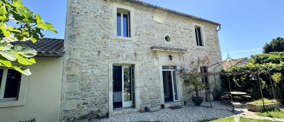 Mas 6 rooms of 154 m² in Caissargues (30132)