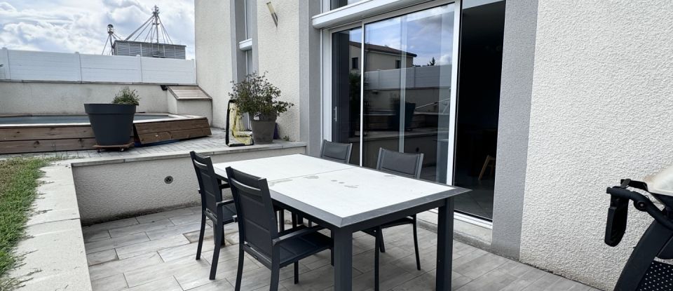 Maison 4 pièces de 120 m² à Chambéon (42110)