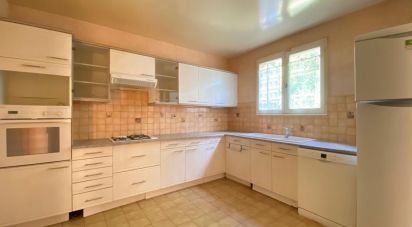 House 6 rooms of 148 m² in Cergy (95000)