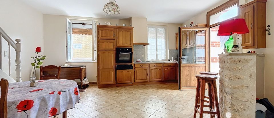 House 3 rooms of 98 m² in Chissay-en-Touraine (41400)