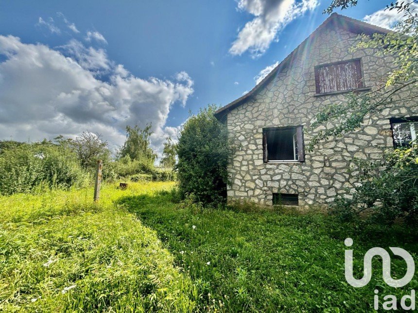 Maison traditionnelle 5 pièces de 99 m² à Chapeau (03340)