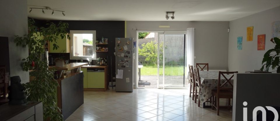 Maison 6 pièces de 140 m² à MACHECOUL (44270)