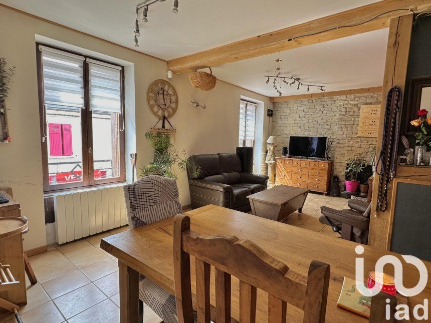 Town house 4 rooms of 76 m² in Sainte-Mesme (78730)