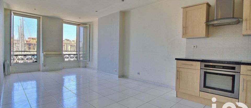 Appartement 3 pièces de 65 m² à Marseille (13007)